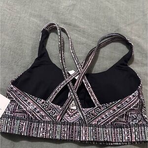 BNWT lululemon athletica energy bra Sz 6